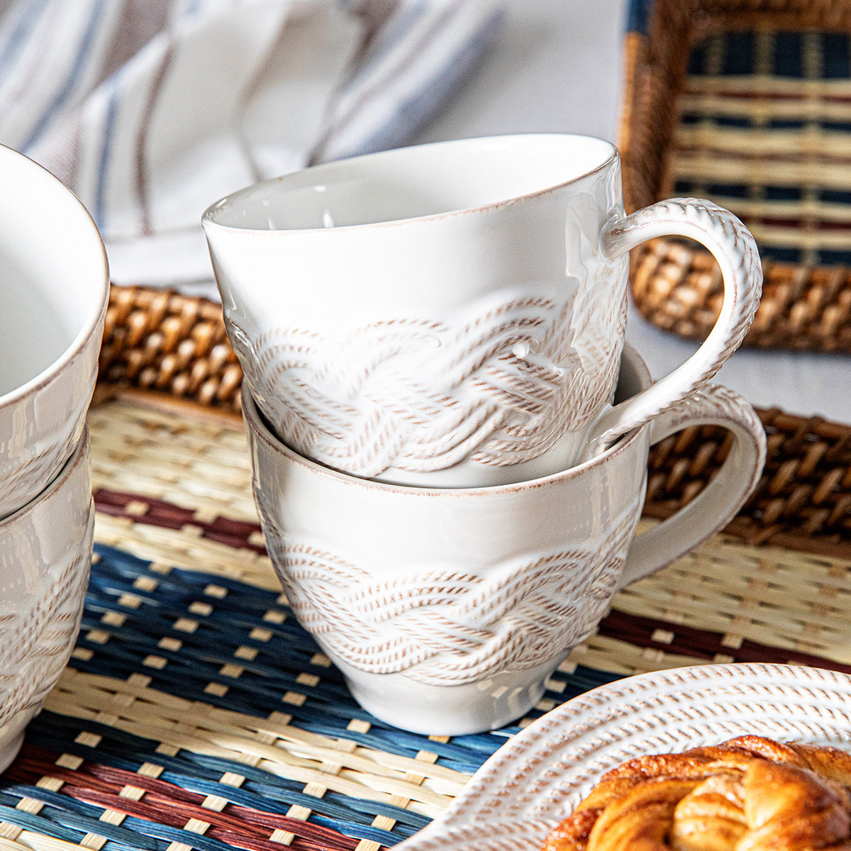 Elegant White Knot Detail Ceramic Coffee Mug - Image 4